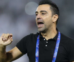 Xavi gia hạn hợp đồng với Al-Sadd
