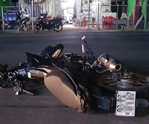 Nam thanh niên chạy xe máy tốc độ cao tông 2 mẹ con đi bộ, 3 người tử vong