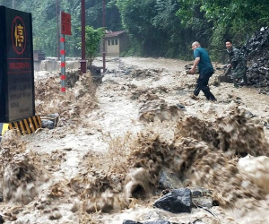 Trung Quốc nâng mức cảnh báo lũ lụt