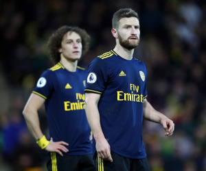 Thủ môn Arsenal: 'Tôi thấy an toàn khi đứng sau Luiz và Mustafi'