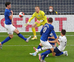 Kane và Son vô duyên, Tottenham vẫn bỏ túi 3 điểm
