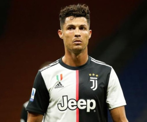 Ronaldo lu mờ trước Ibrahimovic, Juventus thua ngược Milan theo kịch bản khó tin