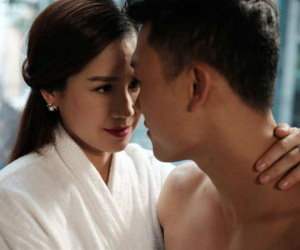 Vợ vắng nhà, đêm khuya cô hàng xóm gõ cửa than mất nước rồi đưa ra đề nghị khiếp vía