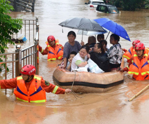 'Cơn ác mộng' mưa lũ đeo bám Trung Quốc