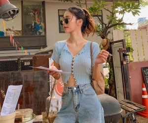 Hè này chị em chẳng thể làm ngơ với crop top cài khuy, vừa sexy lại vừa cute thế này cơ mà