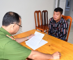 Cháu bênh cậu, chém chết người ở quán nhậu