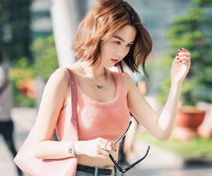 Ngọc Trinh: 'Hạnh phúc không liên quan lắm đến tiền tài hay sự nổi tiếng, chỉ là có được thì cuộc sống dễ dàng hơn'