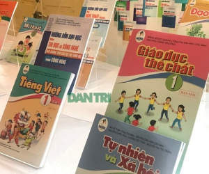 Bộ GD&ĐT không làm được sách giáo khoa: Bộ trưởng phải báo cáo và xin từ chức!