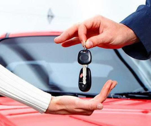 Vay ngân hàng mua ô tô, sống bất an vì bị xiết nợ, cẩu mất xe