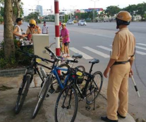 Có nên bỏ quy định xử phạt người đi xe đạp vi phạm nồng độ cồn?