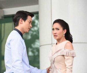 Chồng nói dối đi công tác nhưng lại cùng nhân tình hú hí, vợ tung đòn chí mạng ngay phút chót khiến cặp 'mèo mả gà đồng' xanh mặt