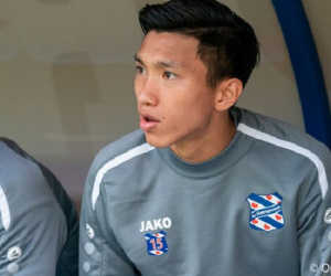 Báo Hà Lan chỉ trích sếp Heerenveen: 'Đoàn Văn Hậu chỉ là thương vụ phí tiền của CLB'