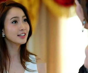 Em chồng về thăm bố mẹ đẻ chỉ nằm dài chờ cơm lại còn chê do chị dâu gốc gác nhà quê nhưng vừa dứt lời thì tiếng mở cửa sau đó khiến cô chết điếng người