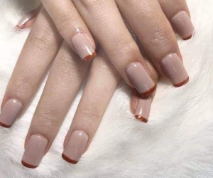 Nhìn bộ móng đặt lên tấm thảm trắng cứ tưởng là giới quý tộc sang chảnh lắm, nào ngờ sự thật về bộ lông lại khiến ai cũng 'hú hồn'