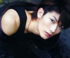 'Báu vật làng phim Nhật' Miura Haruma: Liên tục xuất hiện trong các BXH nam thần, hẹn hò từ vũ công cá tính cho tới siêu mẫu đình đám