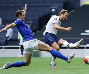 Tottenham đè bẹp Leicester
