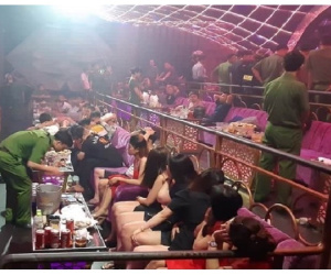 Đột kích tụ điểm ăn chơi bậc nhất Đồng Nai, bắt quả tang gần trăm dân chơi phê ma túy