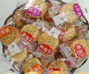 Bánh trung thu mini Trung Quốc 'siêu rẻ' ồ ạt về Việt Nam