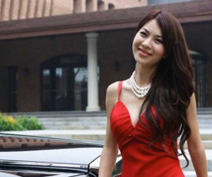 Ngày ra tòa, tôi đeo bộ trang sức hơn 1 tỷ đồng, ăn mặc đồ hiệu từ đầu đến chân trước sự kinh ngạc tột độ của chồng cũ