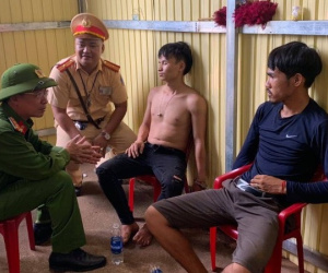 Nổ súng bắt hai kẻ vận chuyển 200 kg ma túy