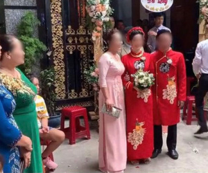 Đám cưới khiến hội chị em thèm muốn nhất năm: Nhà chồng đối diện nhà tôi, cách nhau mấy bước mừng ơi là mừng!