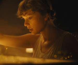 Taylor Swift gây sốc khi tung MV 'dọn đường' cho album mới: Không thông báo, không quảng bá
