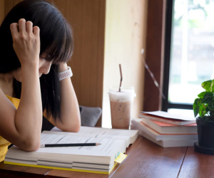 Trầm cảm vì áp lực 'phải học giỏi'
