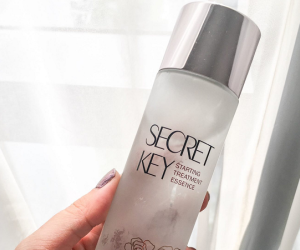 Nếu chưa có tiền triệu tậu 'nước thần' SK-II, bạn có thể sắm 3 bản dupe chất lượng mà giá chỉ bằng 1/10