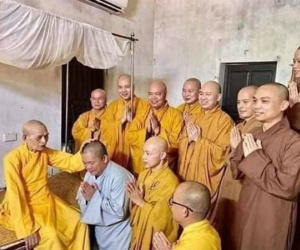Ông Lê Phước Vũ đi tu, Hoa Sen rút khỏi siêu dự án 10 tỷ USD