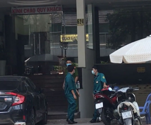 Phong tỏa một khách sạn gần Bệnh viện Chợ Rẫy nghi liên quan đến ca nhiễm Covid-19