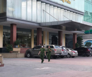 Bé trai 5 tuổi rơi từ tầng 9 khách sạn Thượng Hải ở TP Vinh tử vong