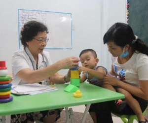 Bác sĩ BV Nhi Trung ương: Khám và tư vấn miễn phí cho trẻ tự kỷ, chậm phát triển trí tuệ tại Thái Bình