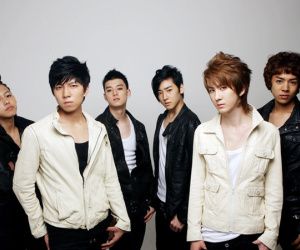Sau 9 năm, nam idol đình đám Gen 2 mới bóc trần thủ đoạn quen thuộc của công ty giải trí: 'Đá' thành viên và tự bịa lý do rời nhóm