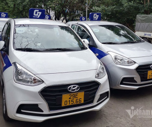 Ngày đầu đổi biển xe màu vàng: Thủ tục nhanh, gửi về tận công ty