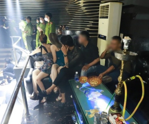 Bất chấp Covid-19, hàng chục nam thanh, nữ tú nhiều tỉnh tụ tập chơi ma túy tại quán bar