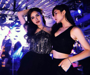 Thu Hoài - Phanh Lee là đôi bạn thân có tất cả ở tuổi 30: Từ nhà, xe, đồ hiệu đến chồng giám đốc siêu cưng chiều