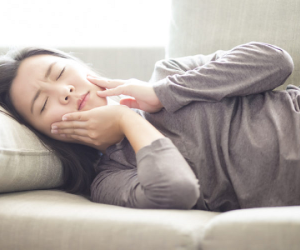 Vì sao có người hay nghiến răng lúc ngủ?