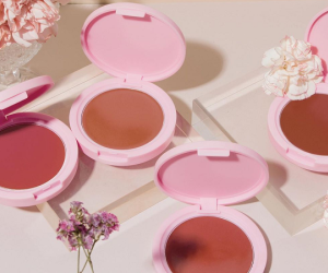 Đầu tư chi cho tốn kém, nàng công sở chỉ cần có 5 món makeup này là đã trẻ xinh, nhan sắc lên hương rõ ràng