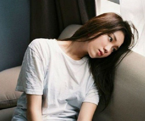 Chồng quyết ly hôn để đoàn tụ với người cũ, song chỉ một tiếng gọi ở cửa tòa án mà anh nhất định bỏ mặc người tình quyến rũ trên chiếc xe sang
