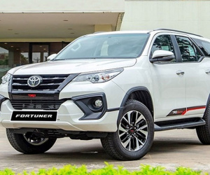 Thêm hàng loạt mẫu xe  giảm giá tới trăm triệu đầu tháng 8
