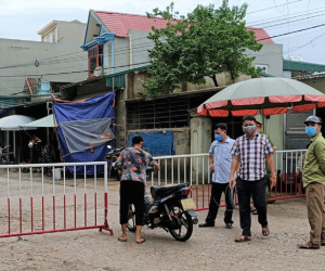 Chủ tịch tỉnh Thanh Hóa yêu cầu đình chỉ 2 cán bộ TP Sầm Sơn lơ là chống dịch Covid-19