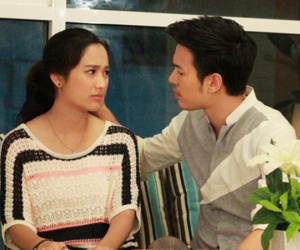 Cô vợ xinh đẹp và điệu đà bỗng mặc toàn đồ cũ, để mặt mộc đi làm khiến anh chồng khó hiểu vô cùng, đến khi biết nguyên do thì anh sợ 'thót tim'