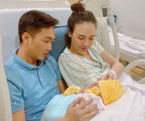 Đàm Thu Trang chính thức lộ diện sau khi hạ sinh ái nữ, Cường Đô La liền nhắn nhủ vợ đầy xúc động!