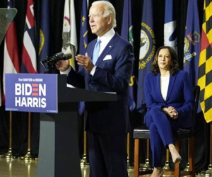 Đối thủ ông Trump nhận 'mưa tiền' sau quyết định lịch sử chọn 'phó tướng'
