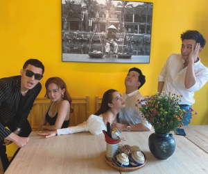Hội bạn thân hóng Liên Bỉnh Phát hẹn hò cựu thành viên Mắt Ngọc: Dẫn ra mắt hội anh em, ngồi sát rạt còn đánh dấu 'chủ quyền'?
