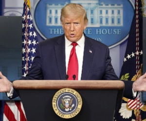 Tổng thống Donald Trump từ chối tham dự cuộc họp về Iran của Putin