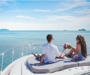 Giới siêu giàu vẫn thoải mái tiệc tùng, vi vu khắp nơi như thể đại dịch Covid-19 không tồn tại