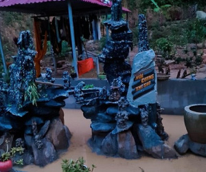 Cô dâu 63 tuổi ở Cao Bằng khoe cận cảnh tấm bia đá khắc tên hai vợ chồng từng bị cho là 'điềm gở', tiết lộ những lời chửi rủa cay nghiệt nhận được suốt 2 năm lấy chồng vừa qua