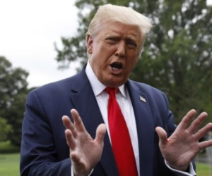 Donald Trump: 'Trung Quốc mua nhiều hàng chỉ để lấy lòng tôi'