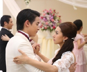 Đang tổ chức đám cưới thì phát hiện bị rơi nhẫn, tôi ghé tai nói với chồng, không ngờ anh tuyên bố một điều làm tôi tái mét mặt